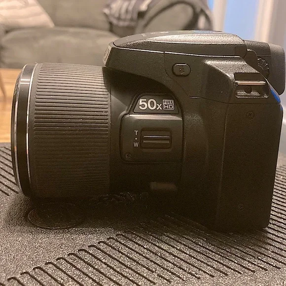 FujiFilms FinePix S9900W